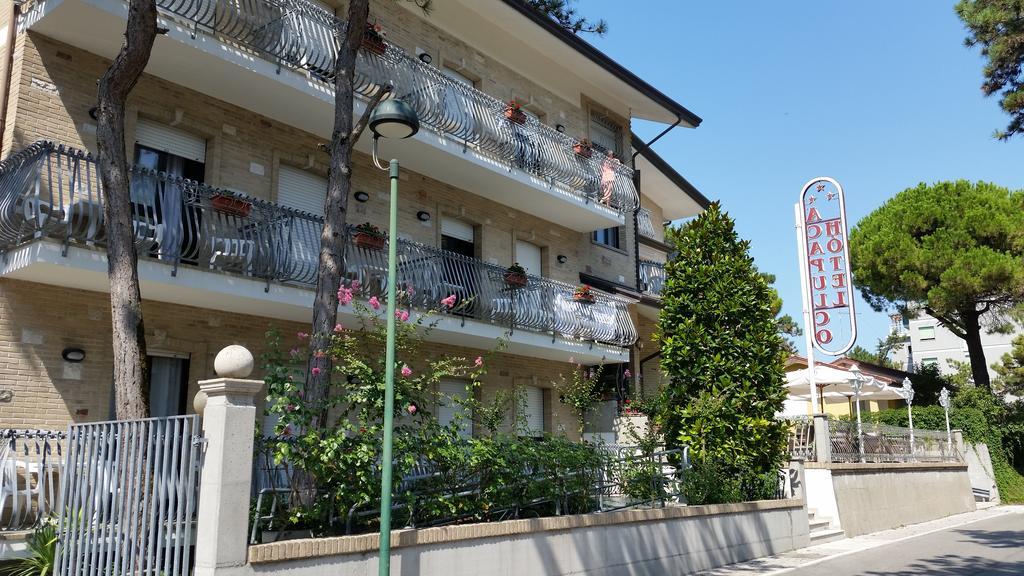 Hotel Acapulco Lignano Sabbiadoro Kültér fotó