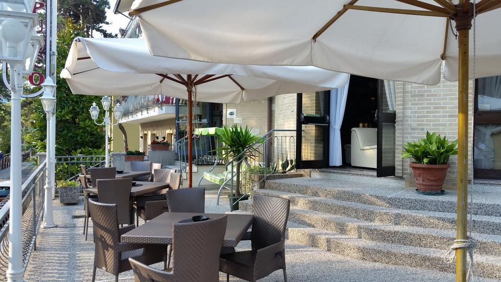Hotel Acapulco Lignano Sabbiadoro Kültér fotó