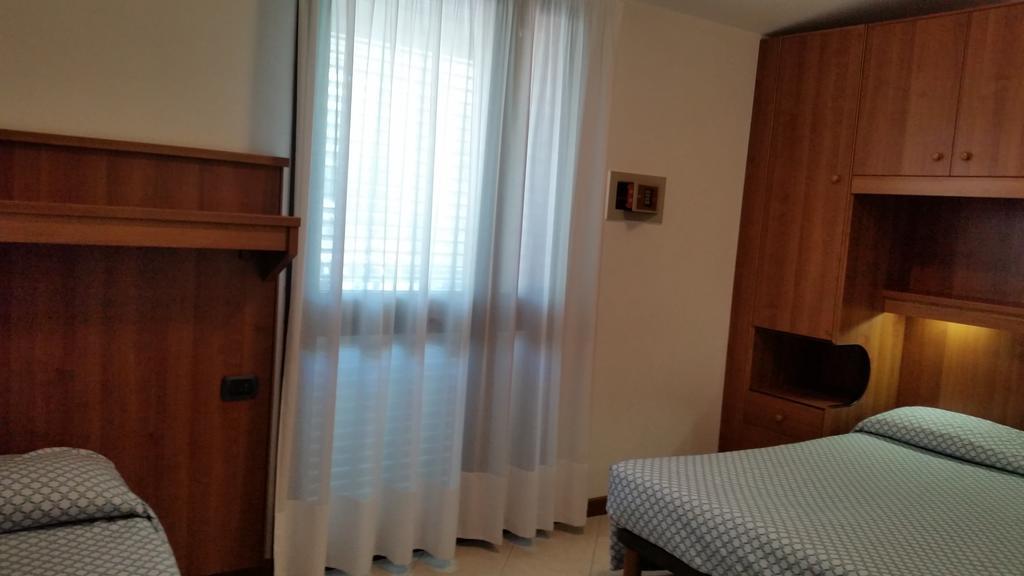 Hotel Acapulco Lignano Sabbiadoro Szoba fotó