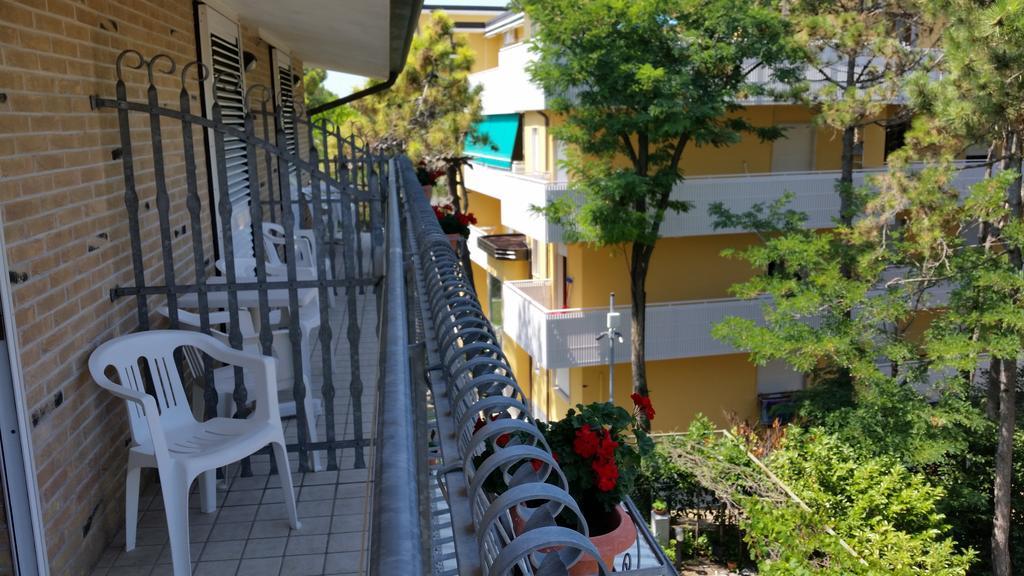 Hotel Acapulco Lignano Sabbiadoro Kültér fotó