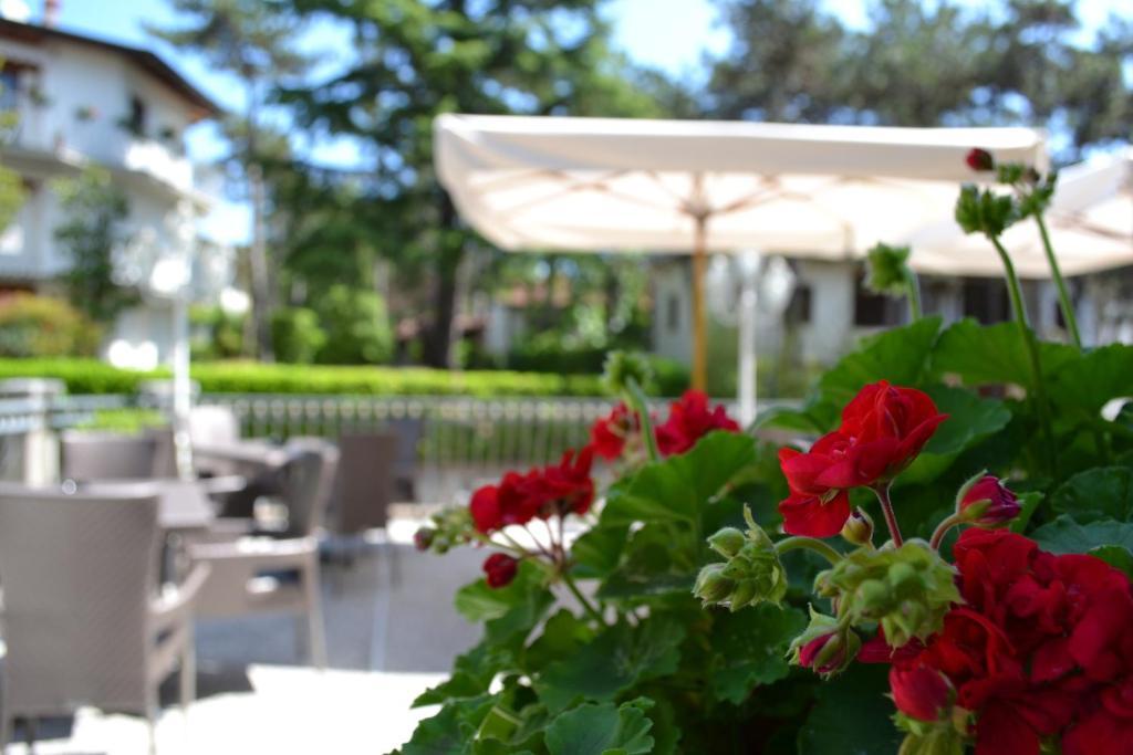 Hotel Acapulco Lignano Sabbiadoro Kültér fotó